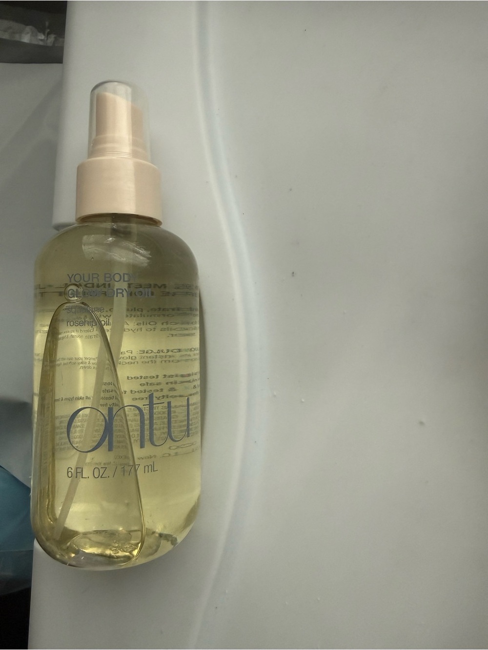 Ontu Your body glow dry Oil Spray